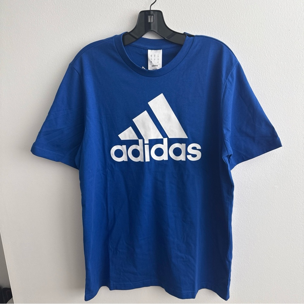 BRAND NEW Men’s Adidas T-Shirt Size US Medium W/ Tags Attached - HE1852